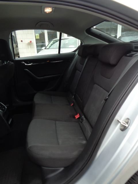 škoda octavia 2,0 tdi dsg style; 150 ks; hr auto; automatik; u pdv-u - slika 10