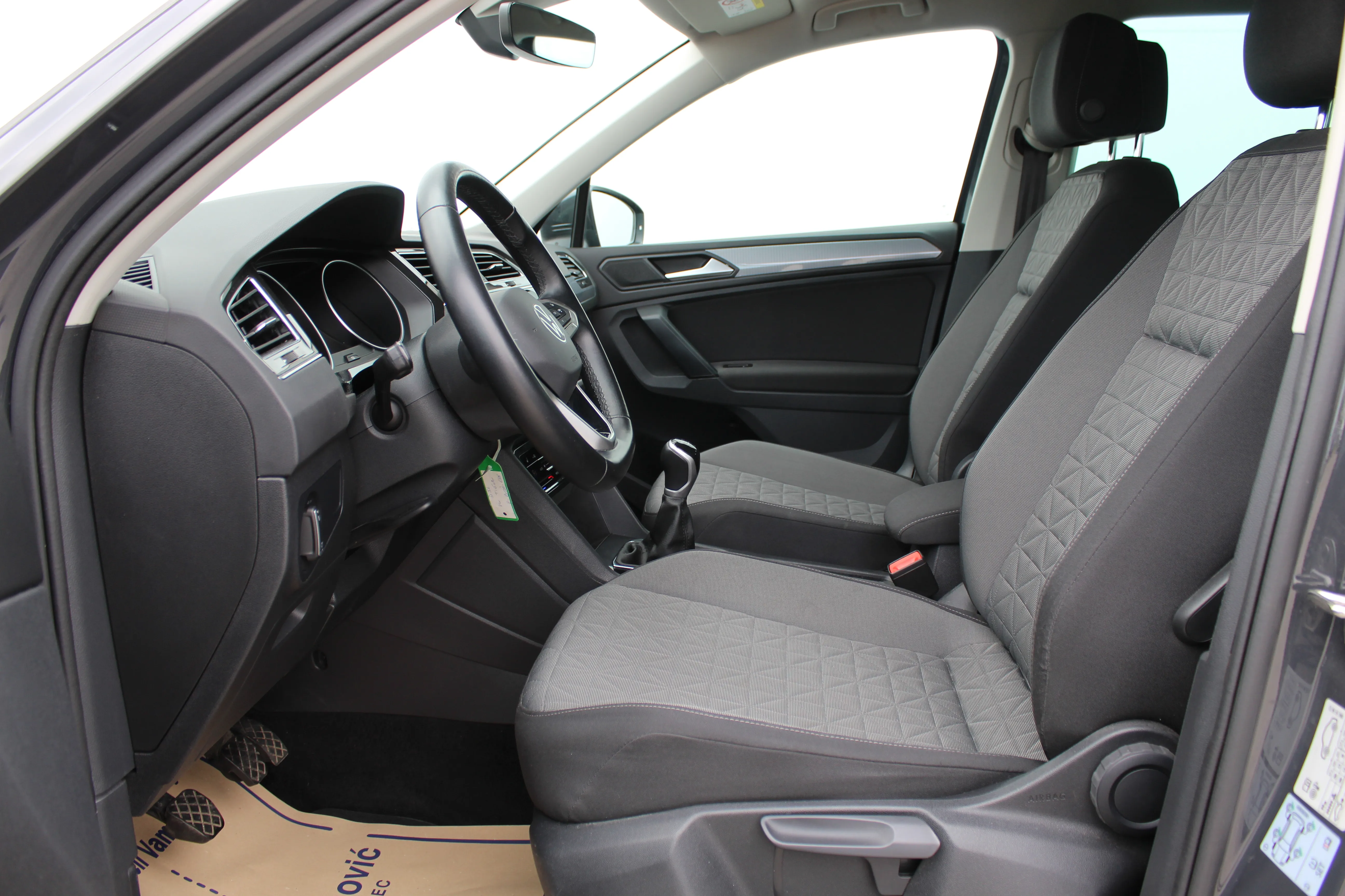 volkswagen tiguan 2.0 tdi life - slika 8