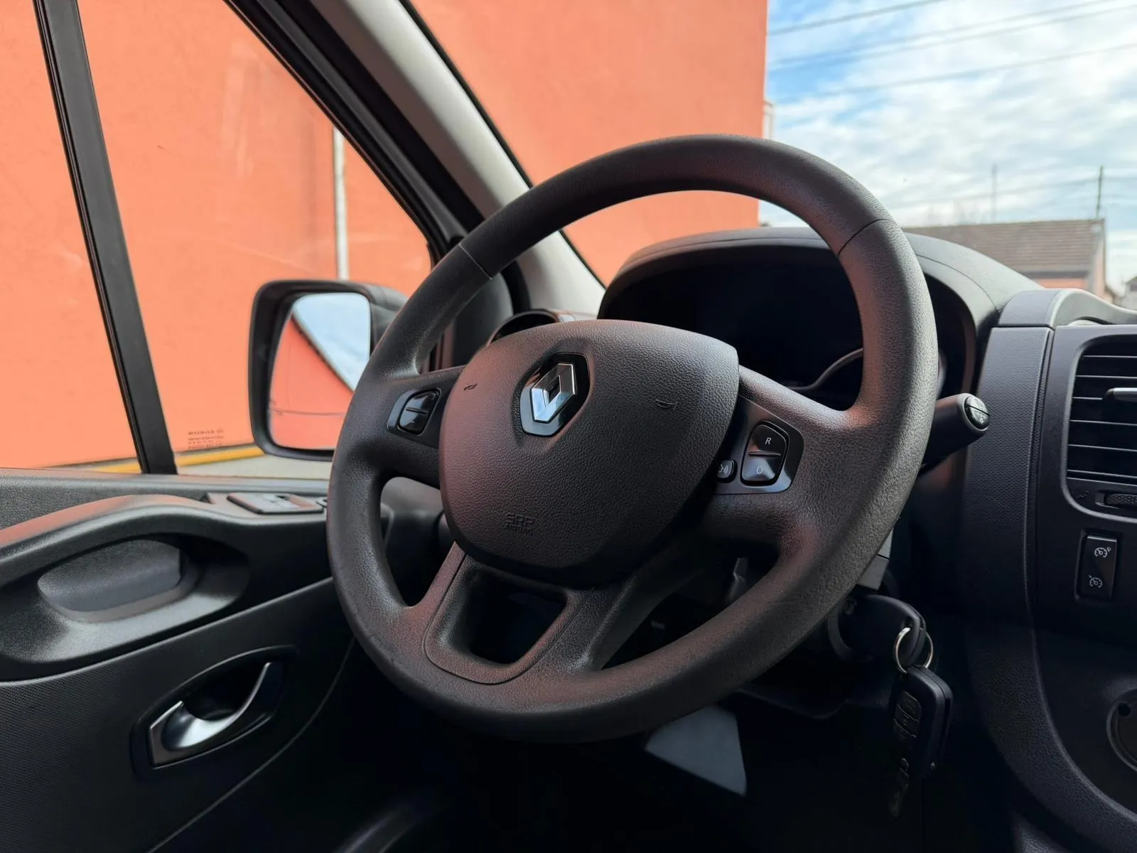 renault trafic 2.0 dci 120 •2021•kamera•l2h1•leasingbezučešća - slika 15