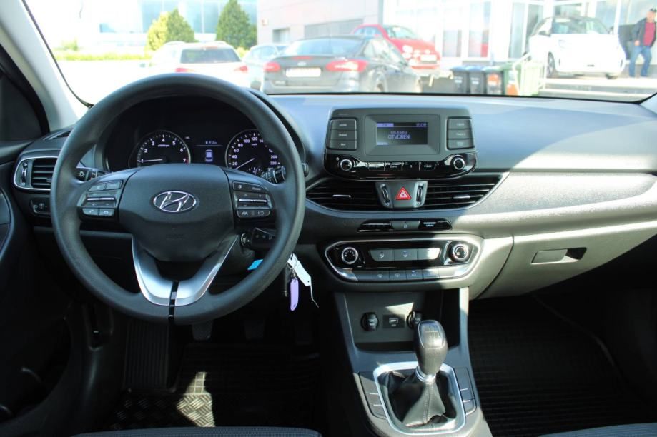 hyundai i30 karavan 1.0 t-gdi 120 - slika 14