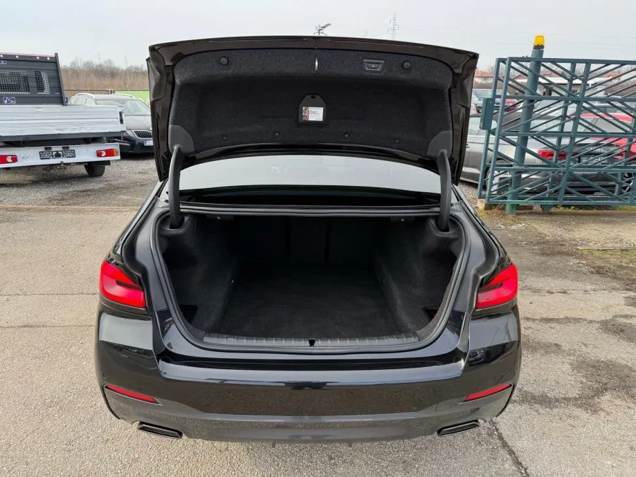 bmw 520d automatik m-paket °virtual°velika navi°koža°keyless°leasing° - slika 27