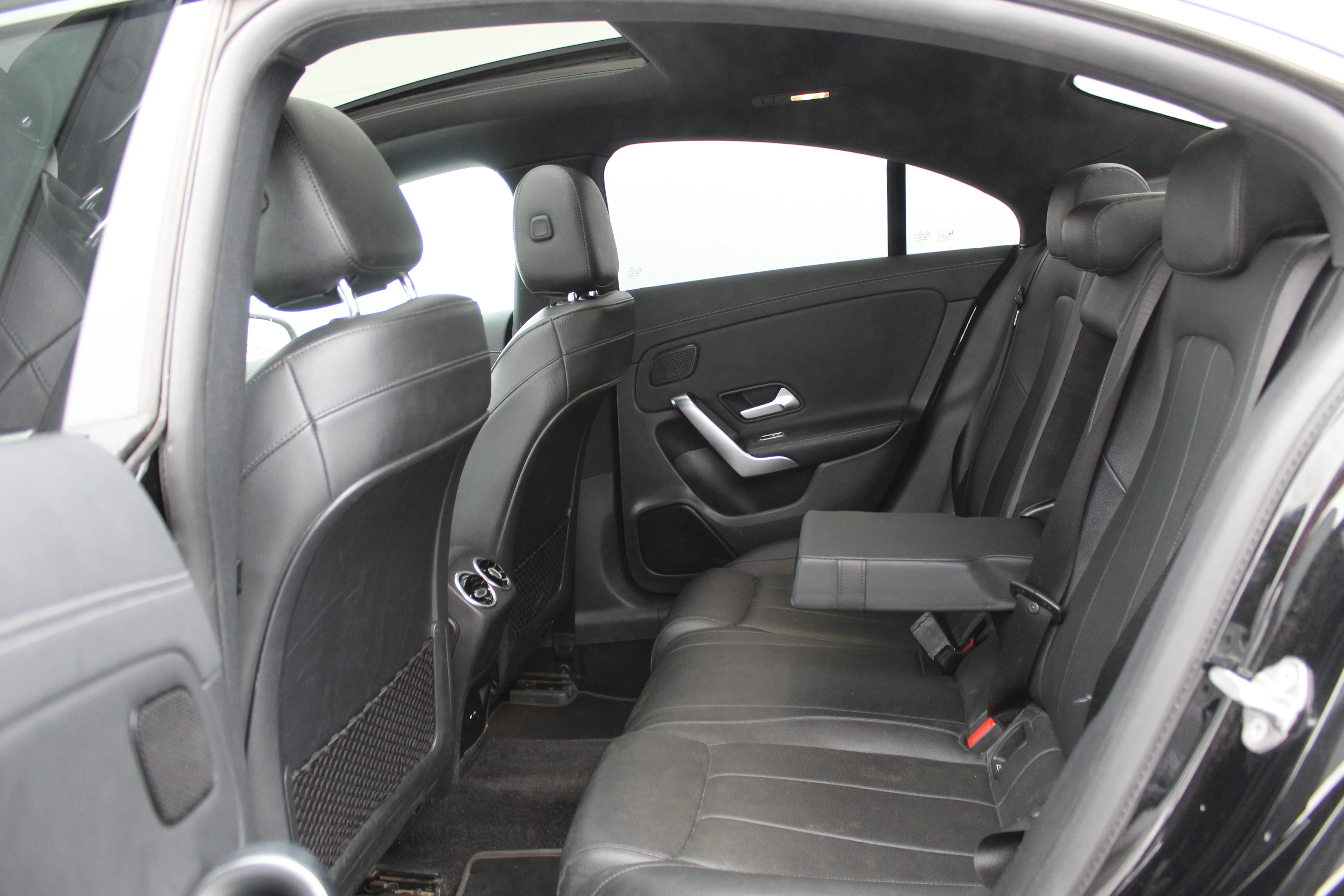 12979 mercedes-benz cla 180 d aut. - slika 11