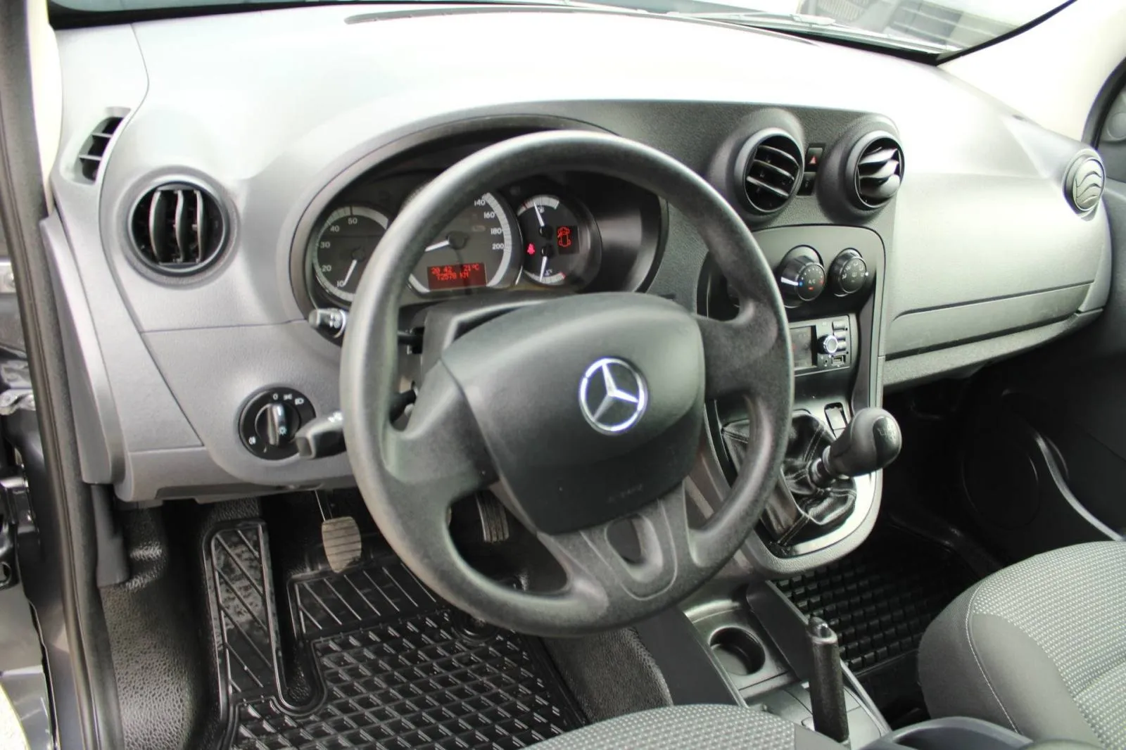 mercedes-benz citan produženi 109 cdi *navigacija*, 2021 god. - slika 10
