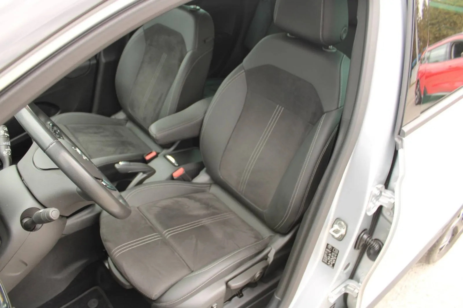 opel crossland 1.2 turbo ultimate *led,navigacija,kamera* - slika 9