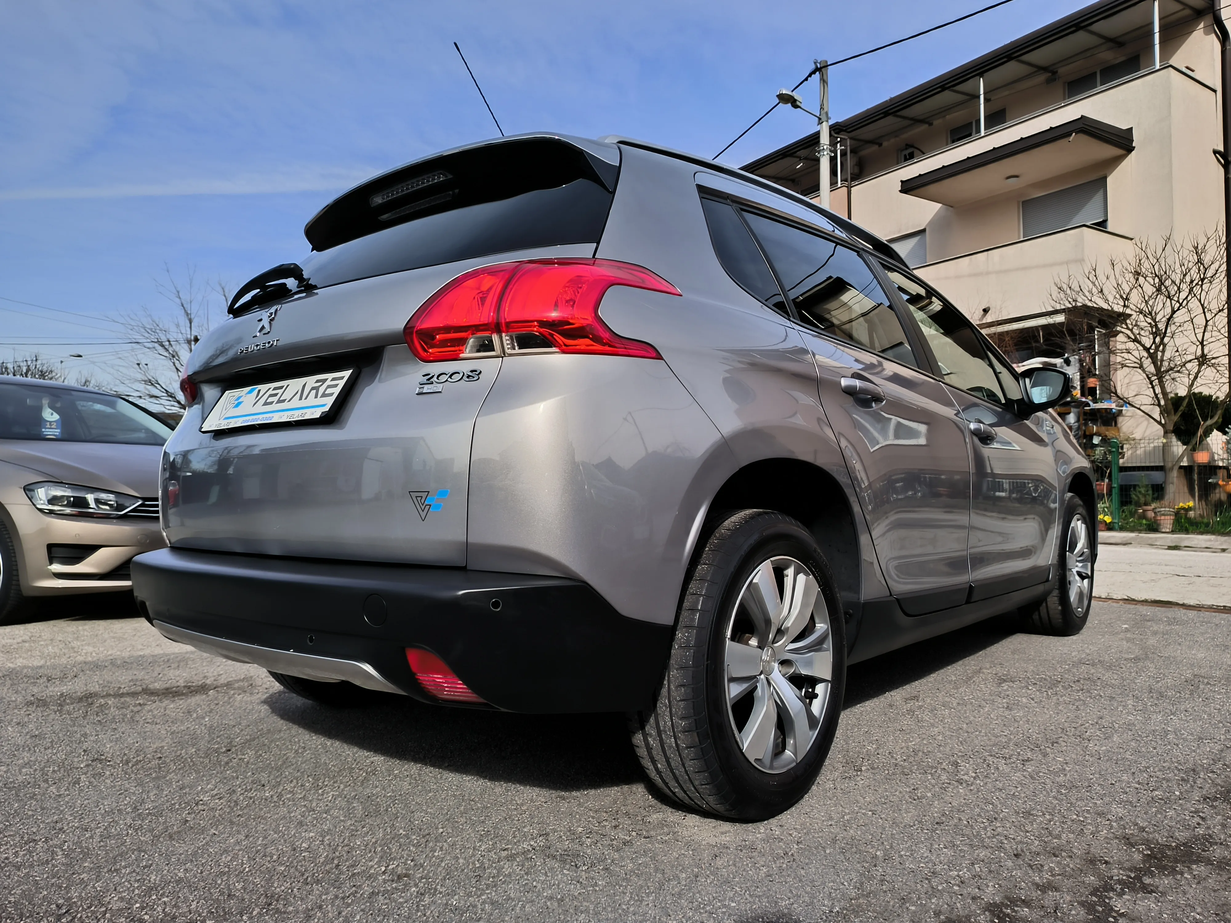 peugeot 2008 1,6 e-hdi style, v. servis, servisna, jamstvo, reg. 1 god - slika 9