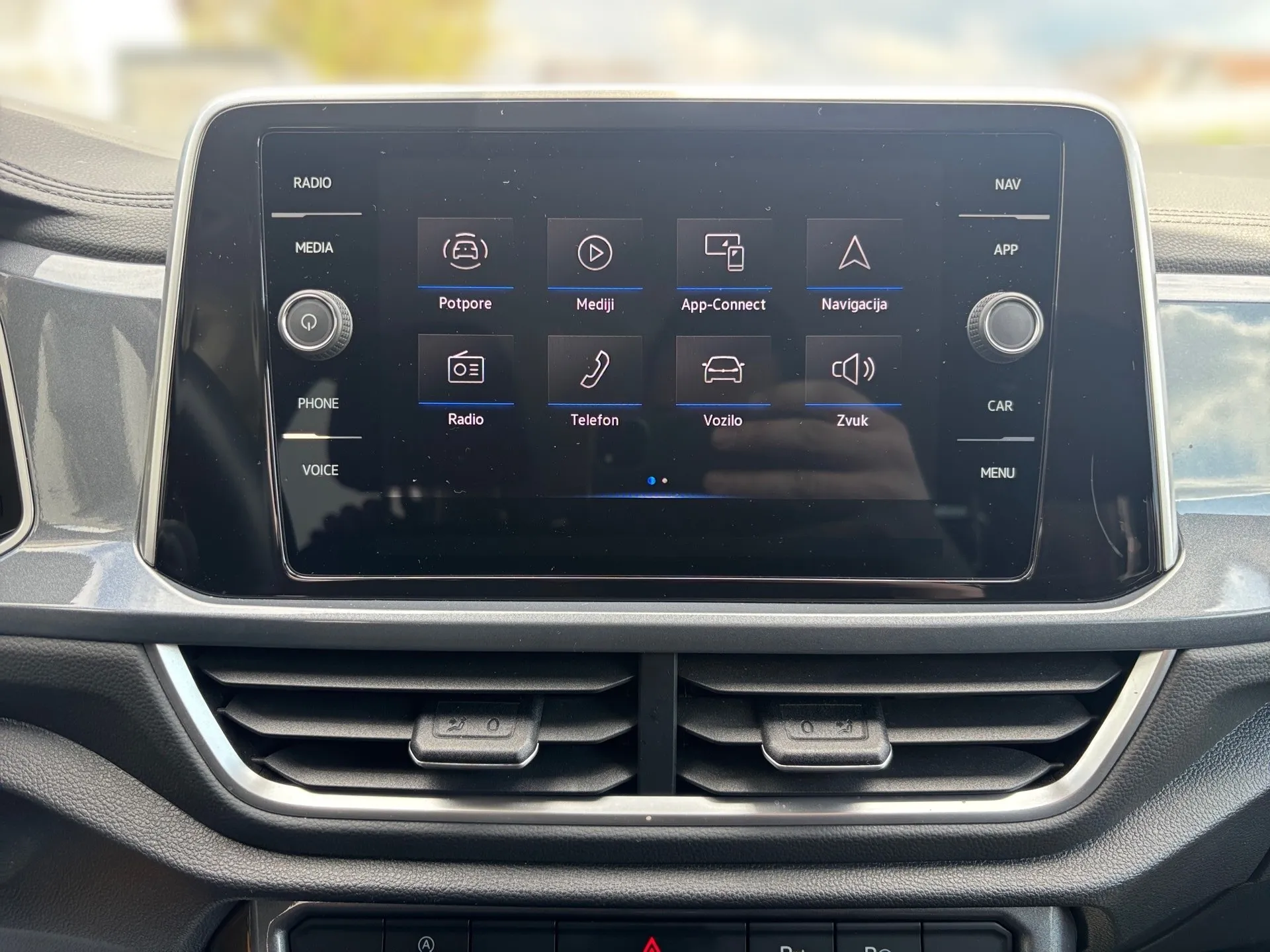 volkswagen t-roc style 2.0 tdi 110kw dsg - slika 9