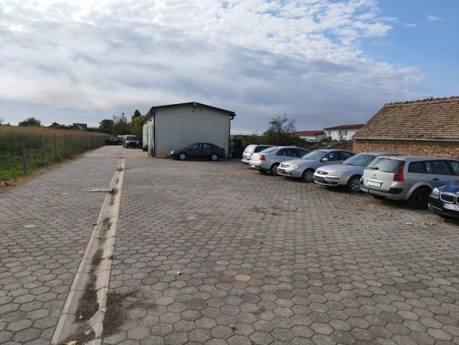 poslovno stambeno uredski prostor 310 m2 na okućnici od 3000 m2 - slika 3