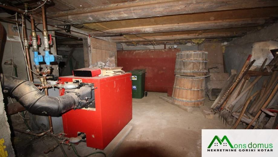 kuća za nas i dva apartmana za najam (prodaja) - slika 11