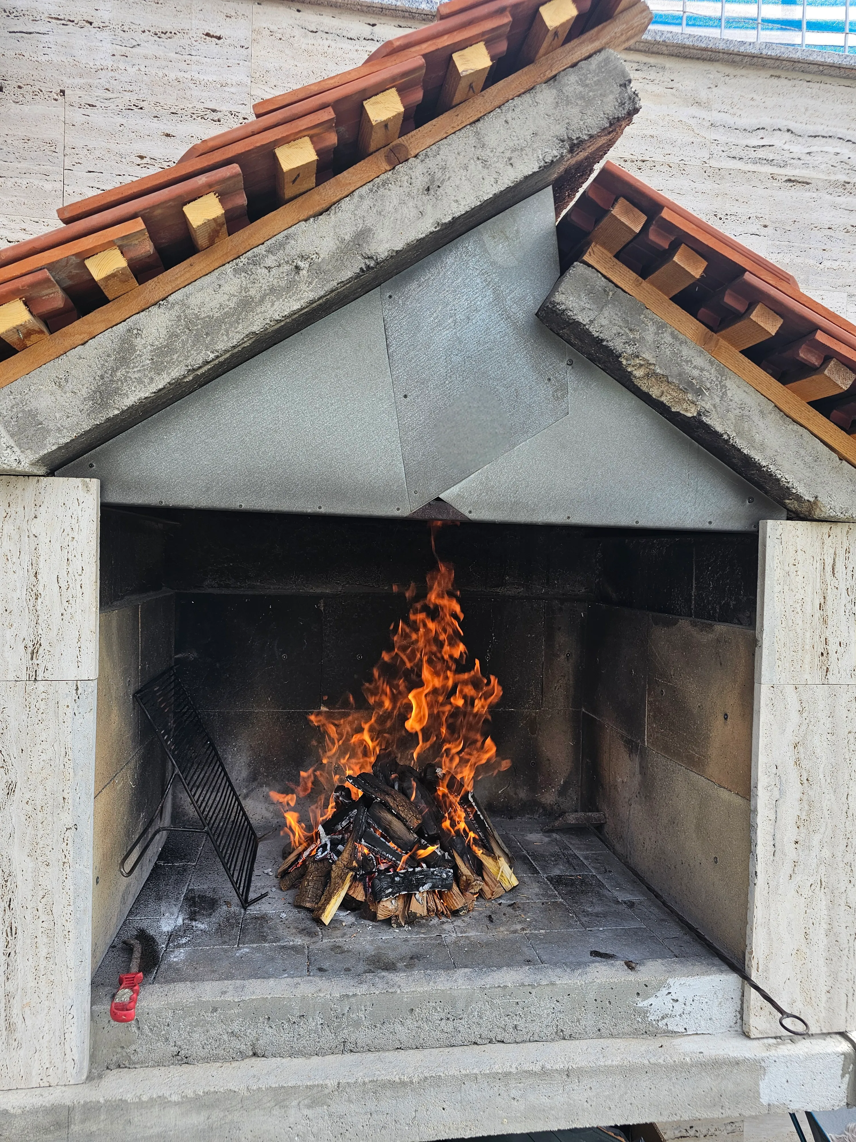 prodaje se kuća sa bazenom u splitu - slika 9