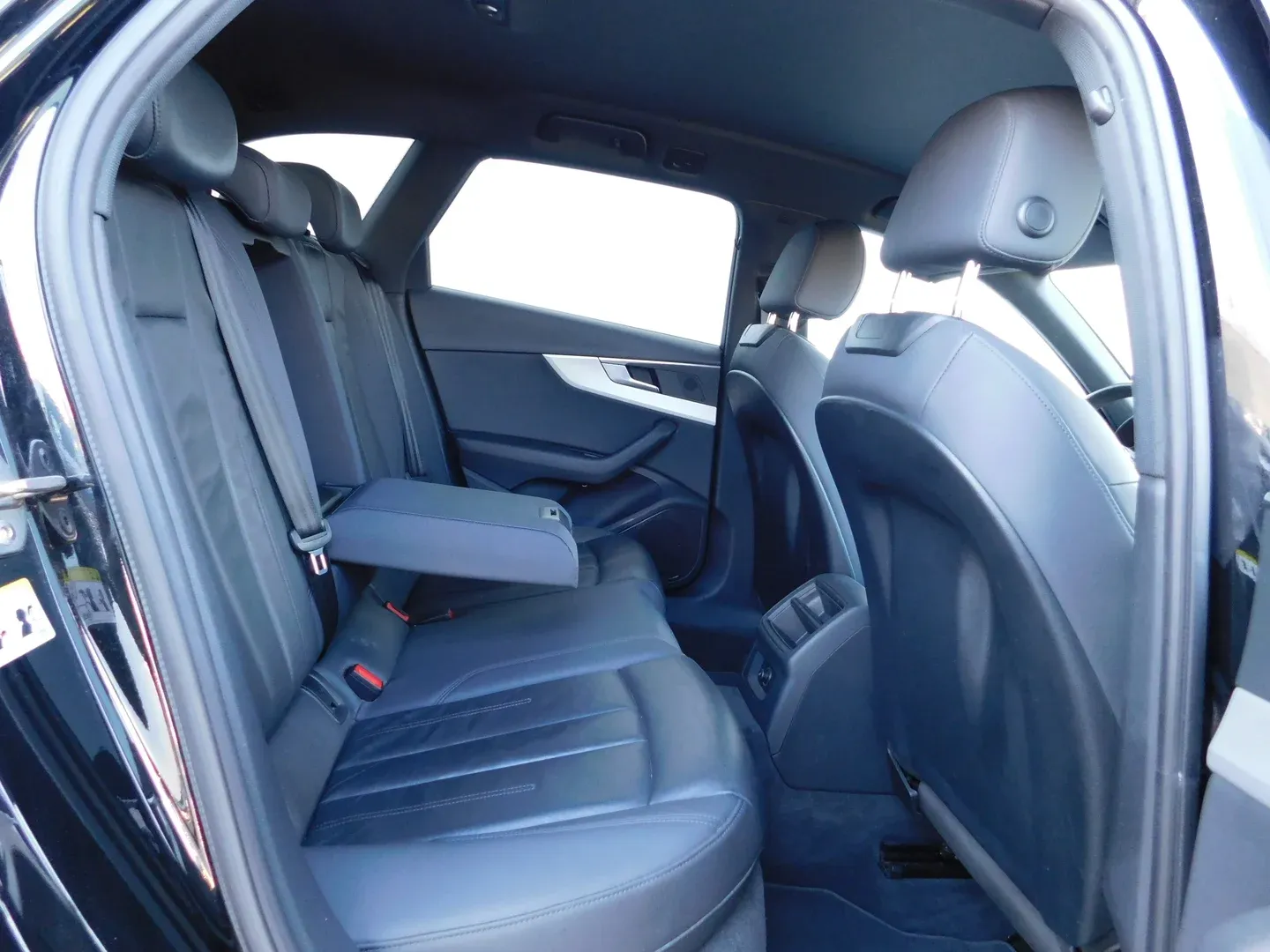 12852 audi a4 avant 30tdi s tr advanced - slika 13